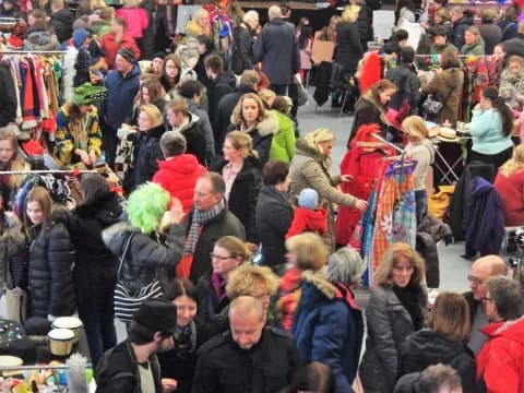 Karnevalströdelmarkt im Engelshof