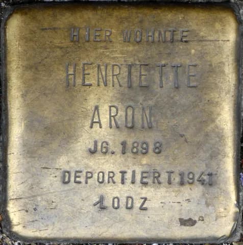 Henriette Aron