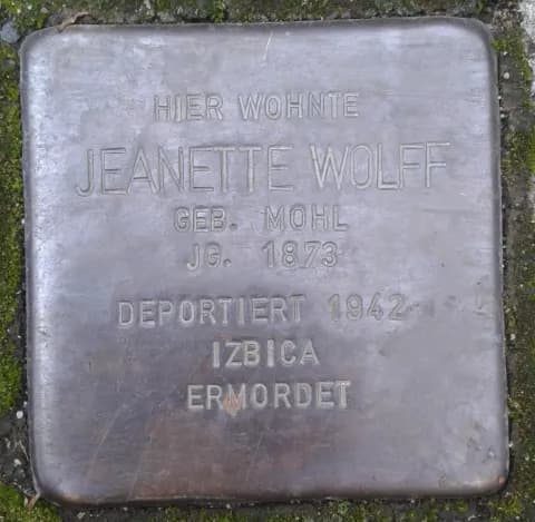 Jeanette Wolff