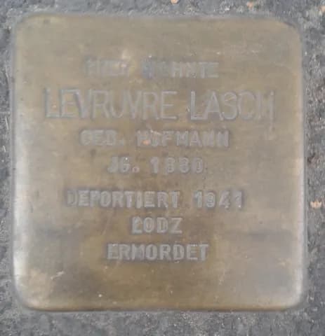 Levruvre Lasch