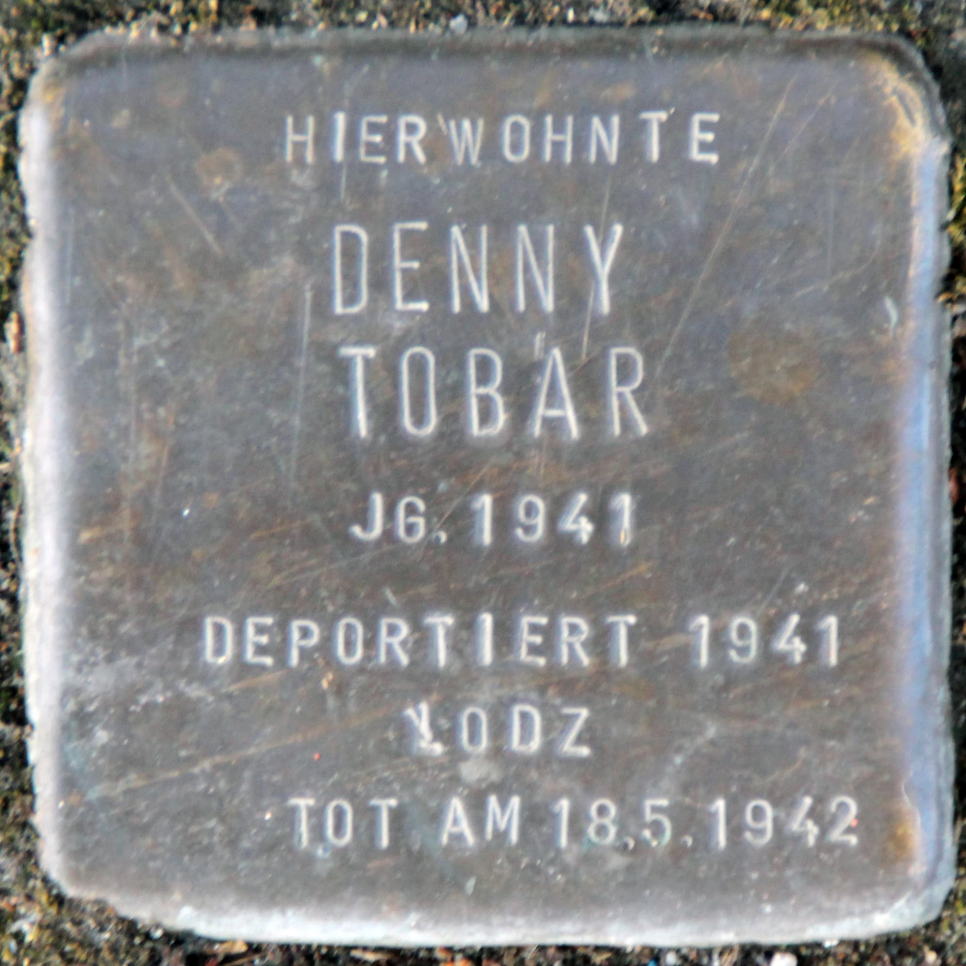 Denny Tobar
