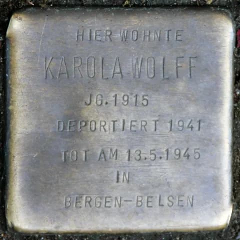 Karola Wolff
