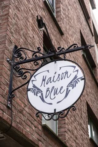 Maison Blue