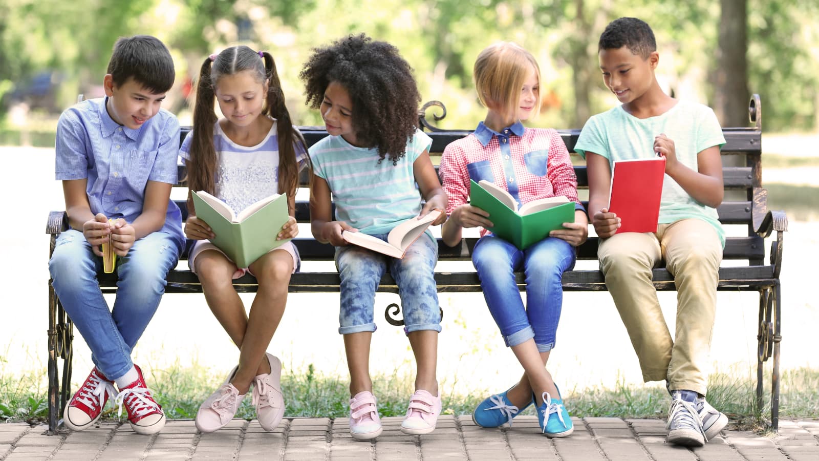 Wundertüte Wiener Platz: Vorleseaktion Lesen, Lernen, Lachen